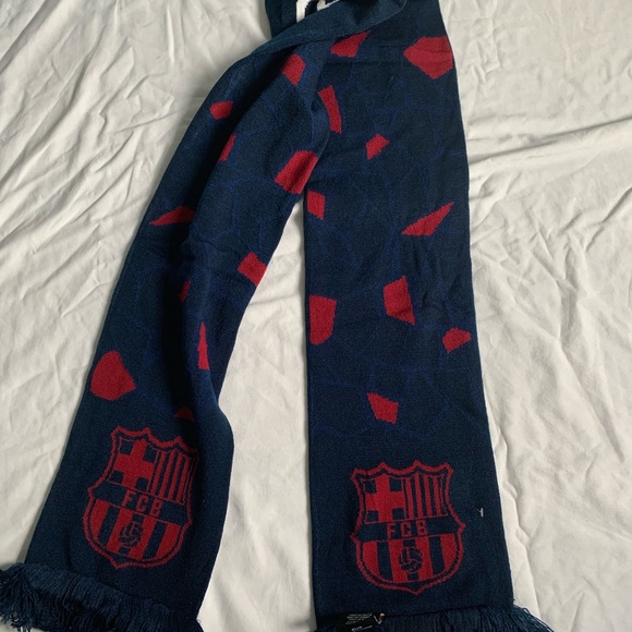 FC Barcelona Scarf - Picture 4 of 5